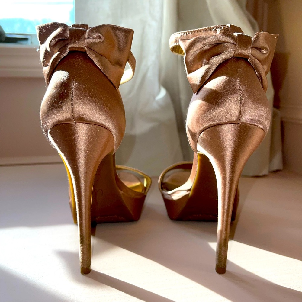 Jessica Simpson Ankle Strap Heels. 6.5